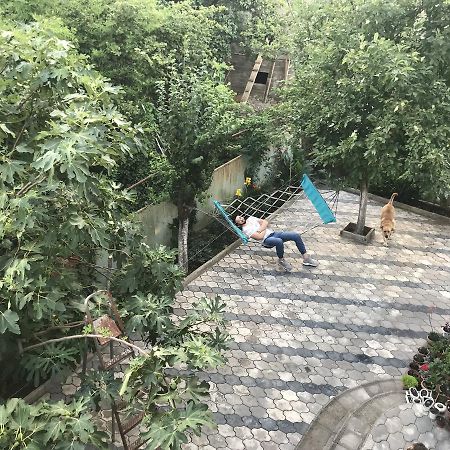 Гостевой дом Bajo Кутаиси Экстерьер фото